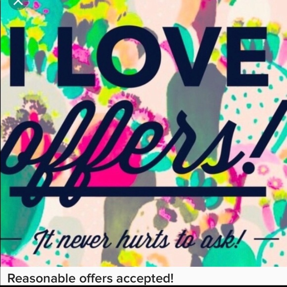 🌸HEY LOVES!🌸Hit that like button💕💕💕 - Picture 2 of 6